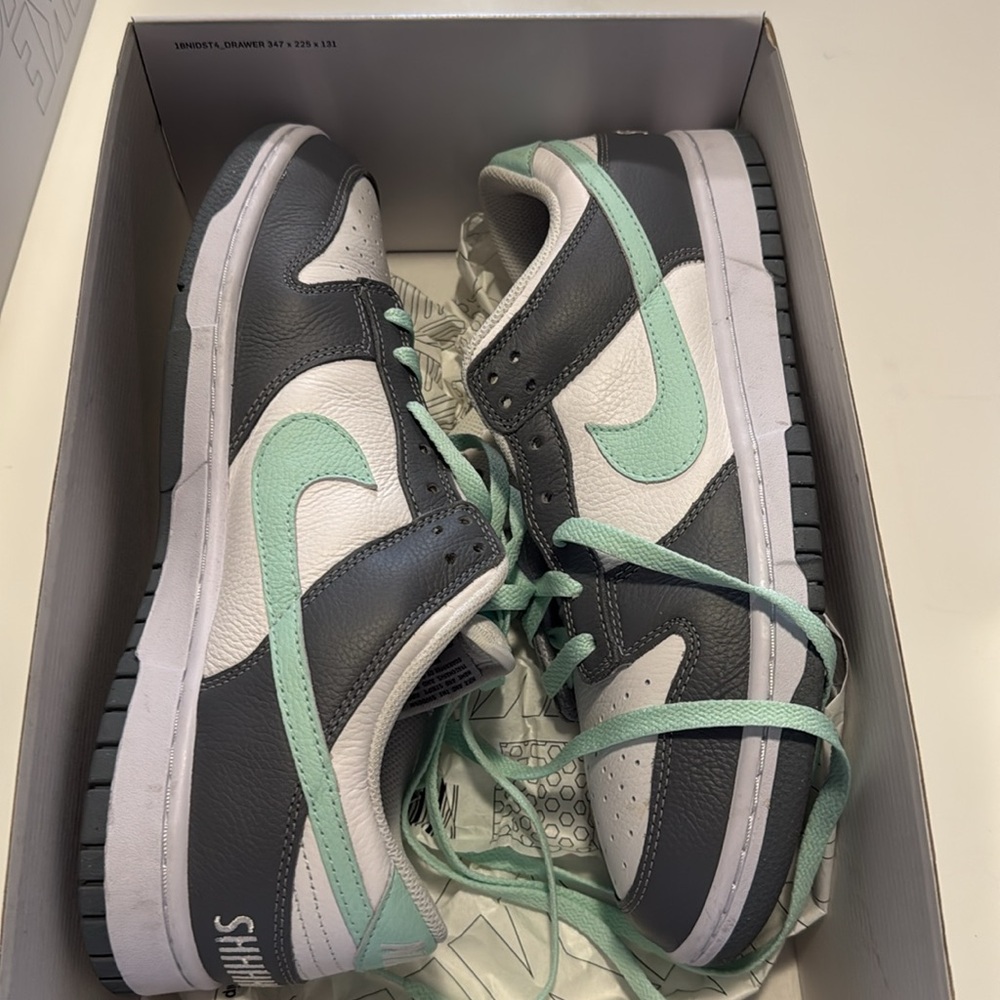 NIKE ID DUNKS 1 OF 1 CUSTOM DESIGNED SNEAKERS